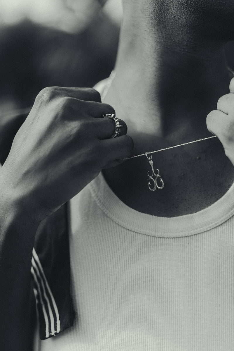 LO-MOU NO.14 ANCHOR NECKLACE
