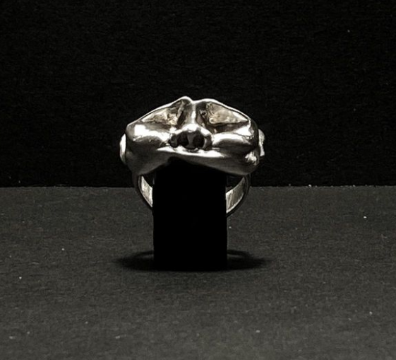 CHUBBY CHEEKS RING